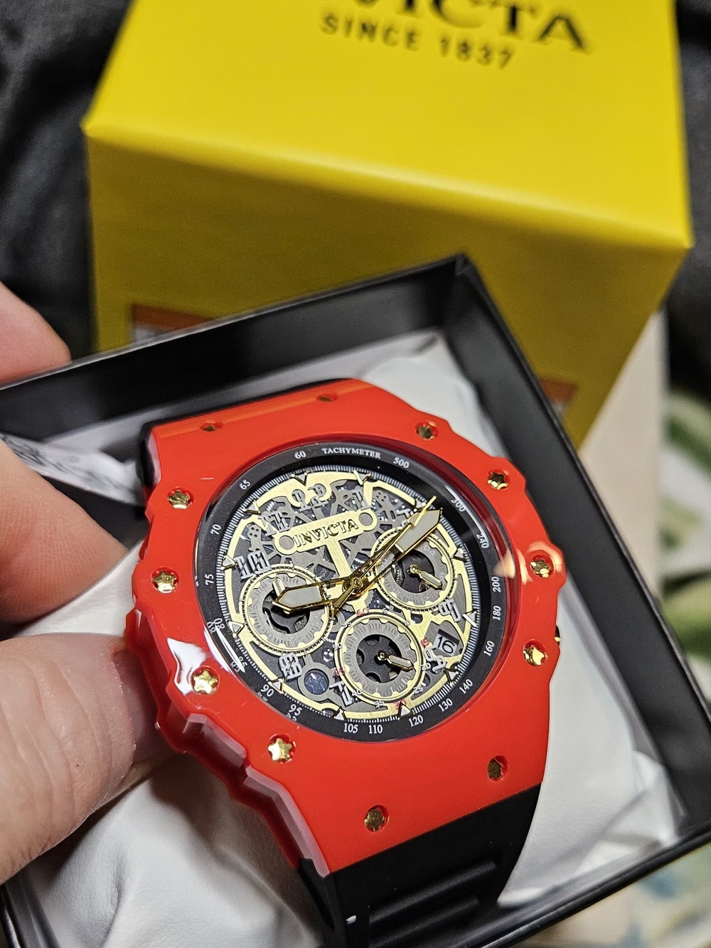 NWT Invicta Racing Vaulthan Red Chronograph Men’s Watch 69685 - NEW IN BOX - Picture 9 of 12